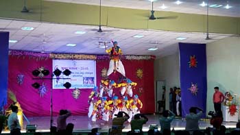 Group Dance (Folk) Inter College Yuva Utsav District Level 2016-17 (2)