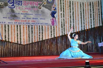 Winner of Indian Classical Solo Dance Inter District Yuva Utsav University Level 2016-17